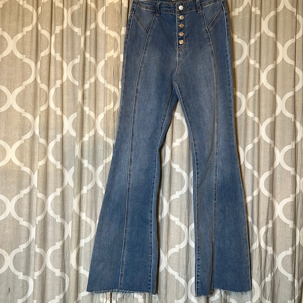 Cello, Bell bottom flare Jeans, buttoned waist, size 11, stretchy